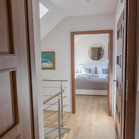 Piros Vendeghaz Tatil Evi *