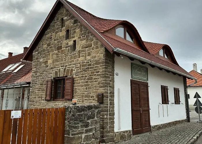 Piros Vendeghaz Case de vacanță *